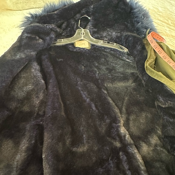 LOFT olive winter coat with faux fur - Picture 11 of 11